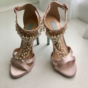 Betsy Johnson- Mavyn T Strap Sandal